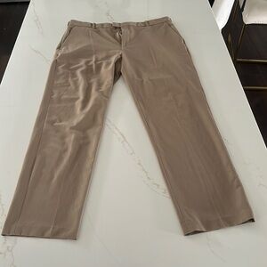 Men’s Van Heusen Dress Pants 38x32 Khaki